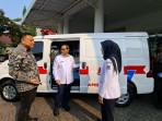 Pramono-Anung-menerima-bantuan-ambulans-listrik-di-Balai-Kota-Jakarta-Rabu-8102025.jpg