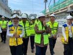 Pramono-Anung-meninjau-proyek-pembangunan-JSDP-Zona-1-Pluit-Kamis-30102025.jpg