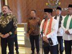 Pramono-kunjungi-jaksa-agung.jpg