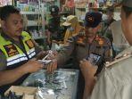 Proses-razia-obat-terlarang-satpol-pp-jakbar.jpg
