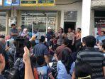 Puluhan-korban-dugaan-penggelapan-dana-lahan-kavling-datangi-kantor-virtual-pengembang.jpg
