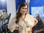 Rebecca-Klopper-dituntut-jadi-mekanik-cantik.jpg