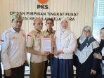 Relawan-Anies-Baswedan-yang-tergabung-dalam-Kombatan-Jakarta-sambangi-markas-PKS.jpg