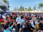 Ribuan-masyarakat-Menari-Bersama-diStadion-Pakansari-Cibinong-pada-Sabtu-862024.jpg