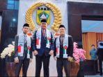 Rudy-Susmanto-Agus-Salim-dan-Wawan-Pakai-Syal-Palestina.jpg