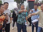 SIDANG-LAPANGAN-Hakim-PN-Jambi-turun-ke-lok.jpg
