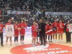 SMAN-70-Jakarta-menerima-thropy-juara-Honda-DBL-with-Kopi-Good-Day-2023-DKI-Jakarta-Series.jpg