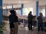 Sejumlah-penumpang-mengantre-membeli-tiket-bus-di-Terminal-Jatijajar-pada-Selasa-24122024.jpg