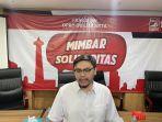 Sekretaris-Fraksi-PSI-DPRD-DKI-Jakarta-William-Aditya-Sarana-di-kantornya-pada-Selasa-2062023.jpg