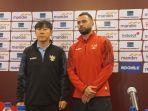 Shin-Tae-yong-bersama-Jordi-Amat-usai-pre-match-conference-di-Hotel-Sultan-Rabu-562024.jpg