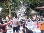 Suasana-Waterboom-Lippo-Cikarang-Kabupaten-Bekasi-pada-Rabu-112025.jpg