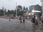 Suasana-air-mancur-di-taman-Symphony-of-the-Sea-dan-pantai-Ancol-dipenuhi-pengunjung.jpg