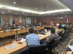 Suasana-rapat-antara-Komisi-E-DPRD-DKI-Jakarta-dengan-eksekutif.jpg
