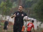 Thomas-Doll-Ingin-Pemain-Persija-Lakukan-Latih-Tanding-untuk-Bisa-Menjaga-Atmosfer-Kompetisi.jpg