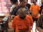 USJ-46-selaku-tersangka-pencabulan-terhadap-anak-kandungnya-berinisial-RO-22.jpg