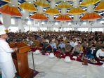 Ustad-Dasad-Latief-memimpin-kegiatan-Dzikir-dan-Doa-Kebangsaan.jpg