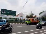 Jelang JEFF, Dinas LH Jakarta Semprotkan Air untuk Tekan Polusi Ibukota