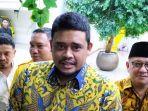 Wali-Kota-Medan-Bobby-Nasution-batik-kuning.jpg