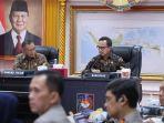Wamendagri-Bima-Arya-Sugiarto-menghadiri-Rapat-Koordinasi-Kesiapan-Pilkada-Serentak.jpg