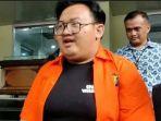 Yudo-Andreawan-pria-yang-ngamuk-di-sejumlah-lokasi-tersenyum-lebar.jpg