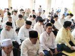 airlangga-salat.jpg