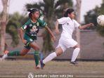 arema-putri-vs-persebaya-putri.jpg