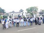 buruh-karawang.jpg