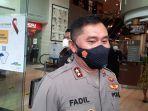 kapolda-metro-jaya-irjen-fadil-imran-menjenguk-ade-armando.jpg