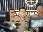 karopenmas-divisi-humas-polri-brigjen-ahmad-ramadhan-terkait-proses-evakuasi-korban.jpg