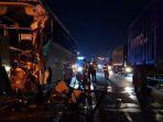 kecelakaan-bus-dan-truk1.jpg