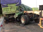 kecelakaan-truk-kontainer-di-tol-cakung1.jpg