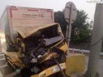 kecelakaan-tunggal-truk-di-tol-jorr-jagakarsa12.jpg