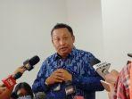 kepala-divisi-lrt-jabodebek-dari-pt-kai-mochamad-purnomosidi-saat-media-visit.jpg