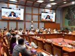 komisi-x-dpr-ri-gelar-raker-bersama-kemenpora-beserta-pssi.jpg