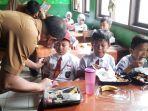 makan-siang-gratis-di-karawang.jpg