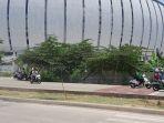 minta-jalan-dilebarkan-jalan-akses-ke-stadion-JIS.jpg