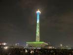 monas-week-jadi-idola-warga-nikmati-libur-lebaran-sabtu-2942023-malam.jpg