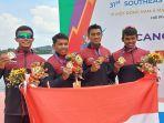 pedayung-andri-agus-mulyana-tri-wahyu-buwono-joko-adriyanto-dan-sutrisno-meraih-emas-perdana.jpg