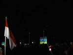 pendukung-timnas-indonesia-di-halaman-luar-stadion-pakansari_20161214_200927.jpg