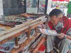 penjual-koran-di-Kota-Tua1.jpg