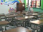 penyemprotan-disinfektan-dilakukan-di-sdn-pademangan-timur-05-jakarta-utara-jelang-ptm-100-persen.jpg