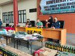 polres-jakarta-pusat-tangkap-14-tersangka-terkait-narkoba-dan-minuman-keras.jpg