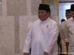 prabowo-tiba-di-masjid.jpg