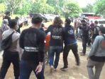 rekosntruksi-kasus-pembunuhan-wanita-di-kolong-tol.jpg