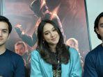 rizky-nazar-omar-daniel-dan-yasmin-nappee-saat-konferensi-pers-film-satria-dewa-gatotkaca.jpg