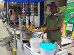 rosidi-penjual-gorengan.jpg