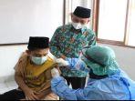 santri-al-hamidiyah-depok-divaksin.jpg