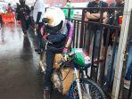 seorang-peserta-bebek-matic-di-ajang-street-race-bsd.jpg