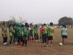 skuat-ps-tira-persikabo-kartini-tengah-menjalani-sesi-latihan-di-stadion-pakansari.jpg