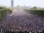 suporter-prancis_20180716_010219.jpg